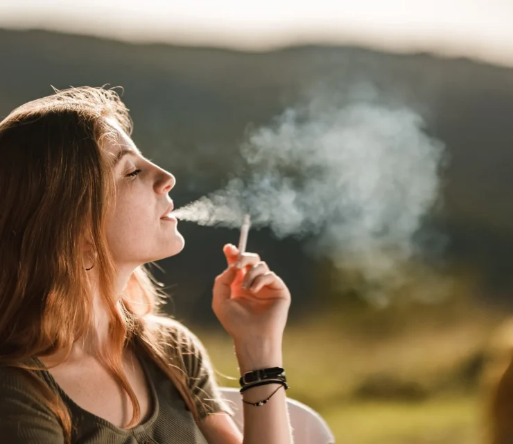 Hot tea and cigarette combination effects on Health