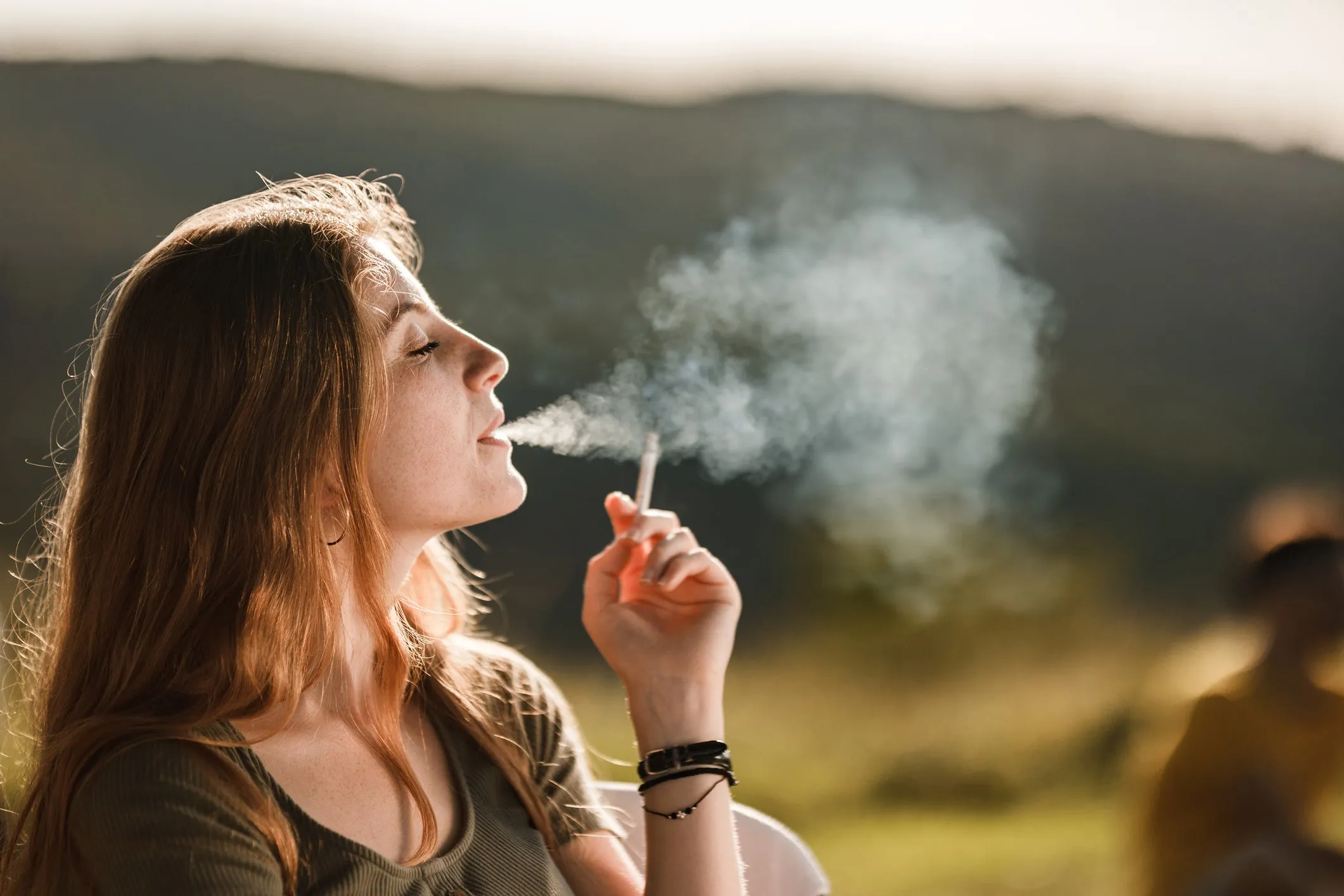Hot tea and cigarette combination effects on Health