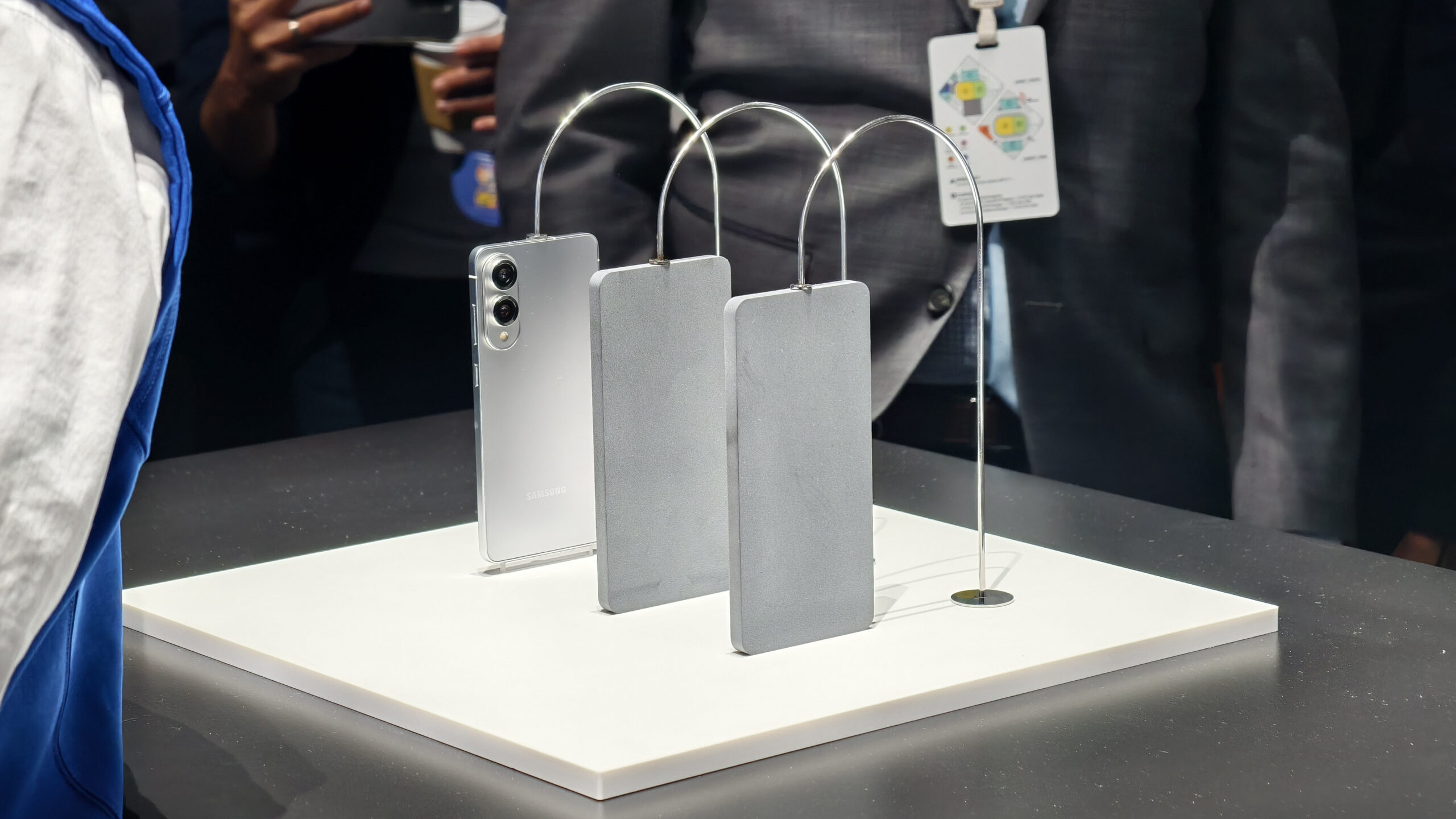 Android Circuit: Galaxy S25 EdgeReleased, Pixel 10 Pro TensorSecrets, Qualcomm’s FlagshipKiller