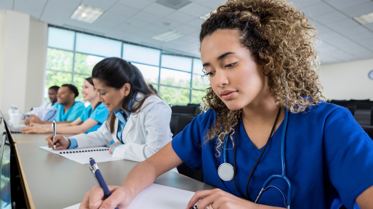 Healthcare Jobs in Pakistan – Doctors, Nurses & More