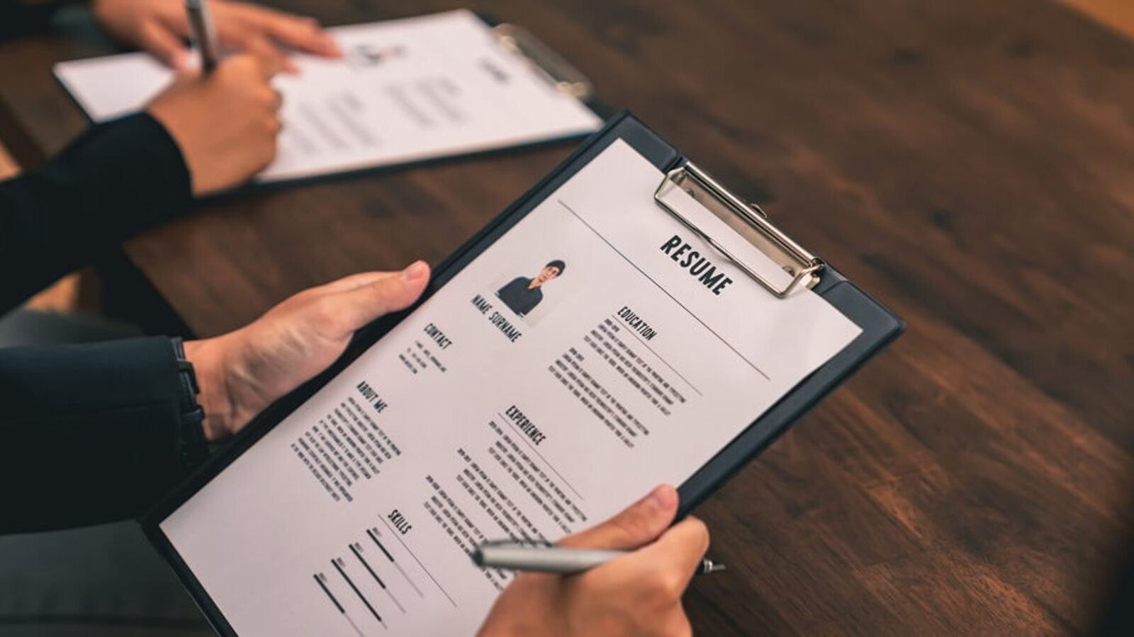professional CV Pakistan, write CV step by step, Pakistani CV format, CV tips Pakistan)