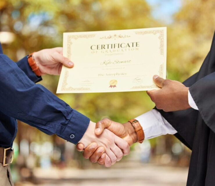 Short Online Certifications for Pakistani Students (2025 Guide)